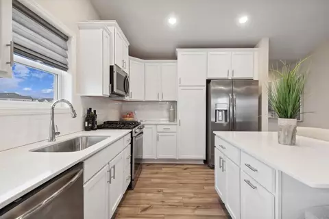 1941 Fulton Rd, Carver, MN 55315