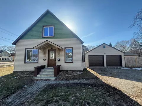 1402 3rd St N, Saint Cloud, MN 56303