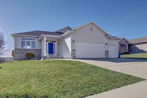 6453 55th Ave NW, Rochester, MN 55901