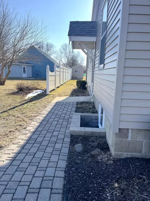 Exterior - 1187 River Rd, Windom, MN 56101 photo 10 of 18
