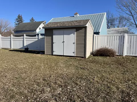 Exterior - 1187 River Rd, Windom, MN 56101 photo 9 of 18