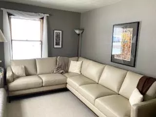 Living - 1187 River Rd, Windom, MN 56101 photo 1 of 2
