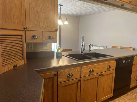 Kitchen - 1187 River Rd, Windom, MN 56101 photo 2 of 4