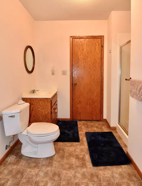 Bath - 7459 140th St, Milaca, MN 56353 photo 3 of 3