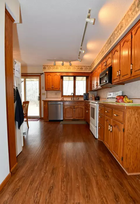 Kitchen - 7459 140th St, Milaca, MN 56353 photo 1 of 5