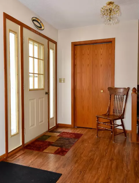 Entry Way - 7459 140th St, Milaca, MN 56353 photo 2 of 3