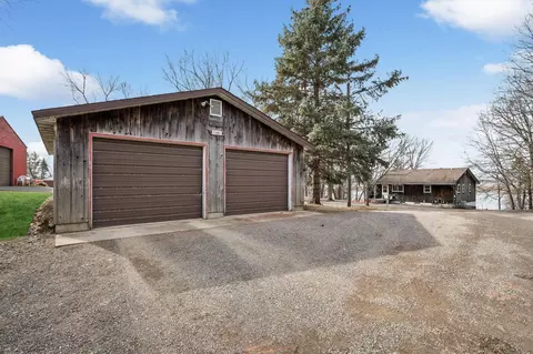 11451 Lathrop Ave NW, Annandale, MN 55302