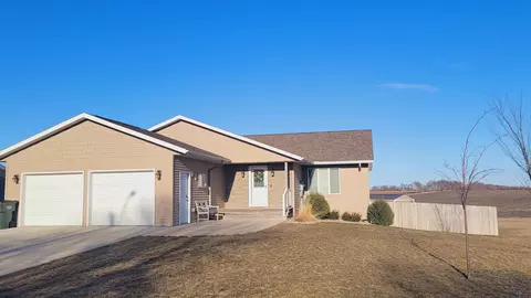340 Northwood Dr, Cottonwood, MN 56229