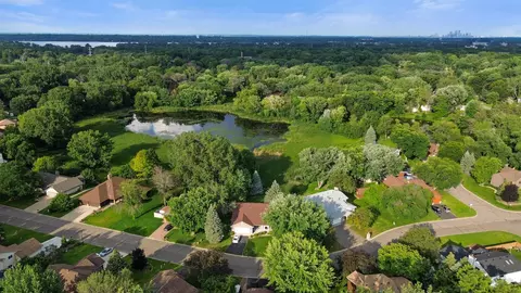 1220 Sycamore Ln N, Plymouth, MN 55441
