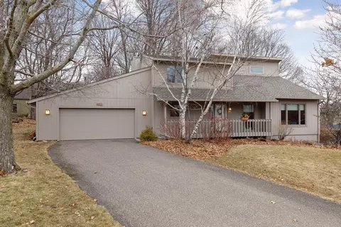 6874 Sugar Hill Cir, Eden Prairie, MN 55346