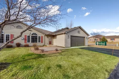 1312 25th Ave NW, Faribault, MN 55021
