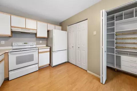 Kitchen - 1312 25th Ave NW, Faribault, MN 55021 photo 5 of 5