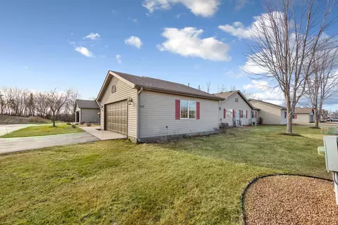 Exterior - 1312 25th Ave NW, Faribault, MN 55021 photo 4 of 6