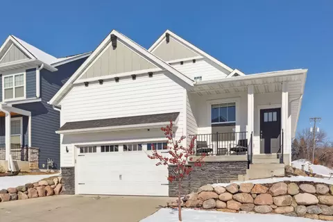 7460 Laurel Pt, Golden Valley, MN 55426