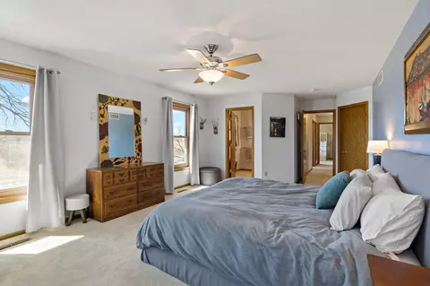 Bedroom - 736 Caribou Ln, Eagan, MN 55123 photo 6 of 10