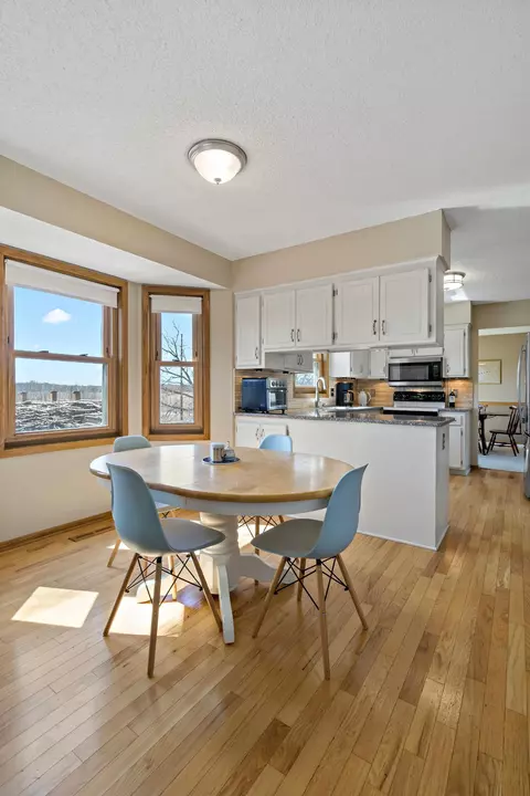 Dining - 736 Caribou Ln, Eagan, MN 55123 photo 3 of 5
