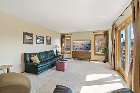 Living - 736 Caribou Ln, Eagan, MN 55123 photo 5 of 8