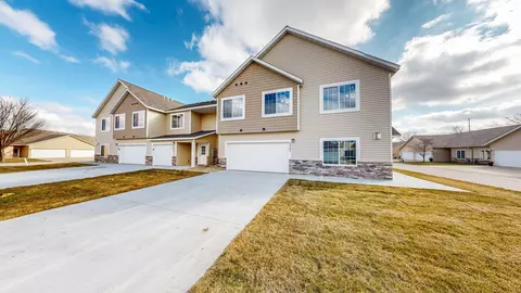 5343 Supalla Ct NW, Rochester, MN 55901
