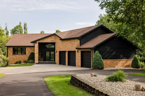 804 S Shore Dr, Detroit Lakes, MN 56501