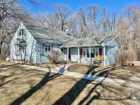 27899 220th St, Wabasso, MN 56293