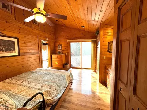 Bedroom - 25350 Odonnell Ln, Bigfork, MN 56628 photo 2 of 4