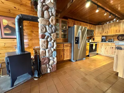 Kitchen - 25350 Odonnell Ln, Bigfork, MN 56628 photo 1 of 5