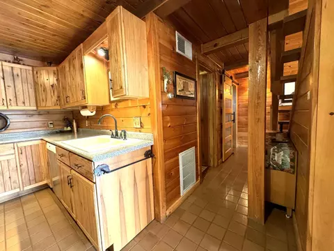 Kitchen - 25350 Odonnell Ln, Bigfork, MN 56628 photo 5 of 5