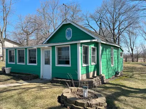 4113 Donnelly Dr NW, Maple Lake, MN 55358