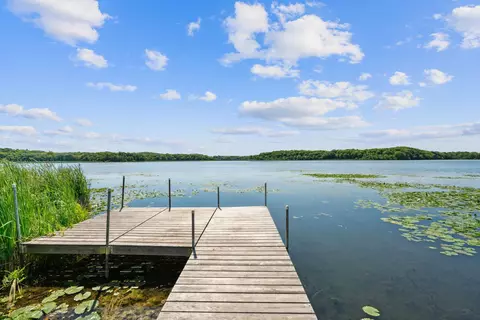 7805 Deer Creek Cir, Maple Plain, MN 55359
