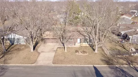 1204 Whitney Dr, Saint Cloud, MN 56303