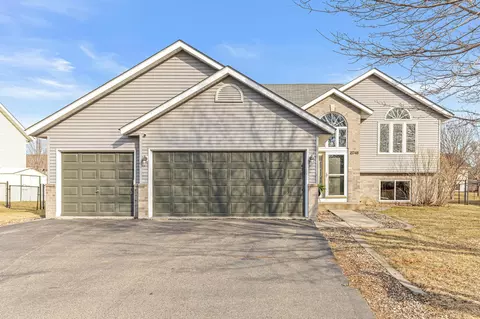 18748 Dylan Dr, Farmington, MN 55024