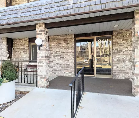260 Westview Dr #115, West Saint Paul, MN 55118