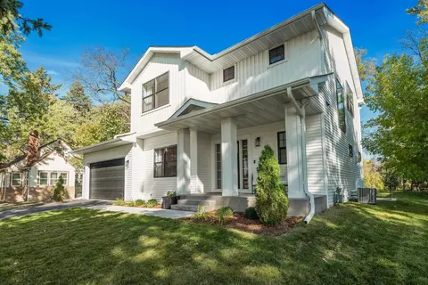 914 Bartelmy Ln N, Maplewood, MN 55119