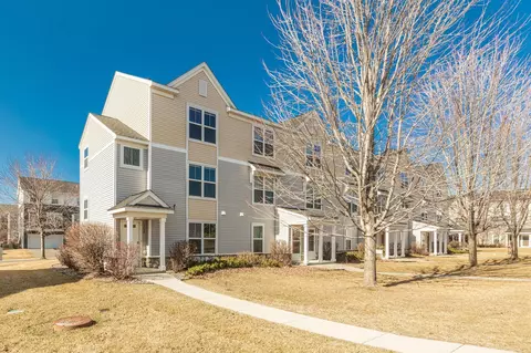 3130 Thoreau Rd, Chaska, MN 55318