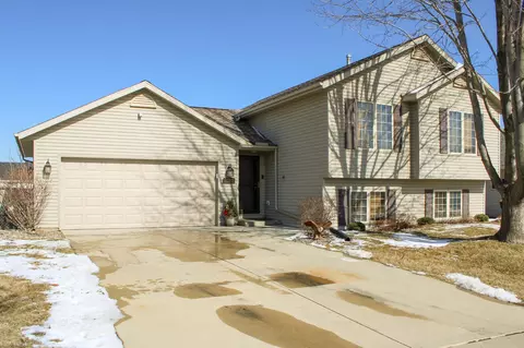 5223 Lexington Pl NW, Rochester, MN 55901