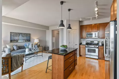 500 E Grant St #906, Minneapolis, MN 55404