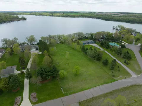 21032 Big Lake Rd, Richmond, MN 56368