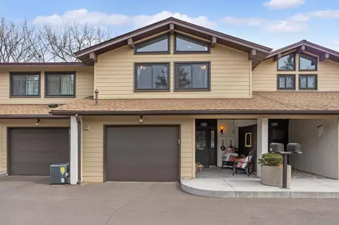 1754 Mcknight Rd N #21, Maplewood, MN 55109