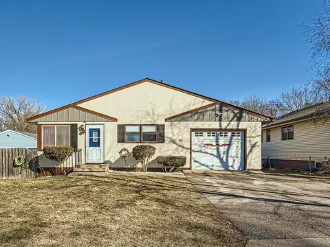 421 Hoyt Ave E, Saint Paul, MN 55130