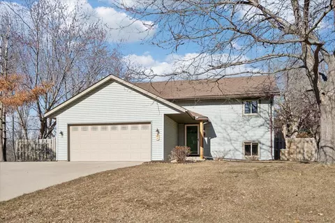5 Michaels Ct, Sartell, MN 56377