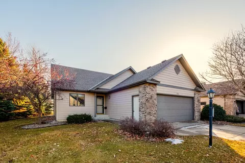 1901 Estate Ln, Northfield, MN 55057