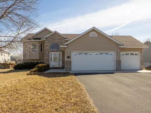 7872 Parkington Ave NE, Otsego, MN 55330