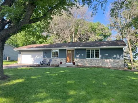 14679 Dunbar Ct, Apple Valley, MN 55124
