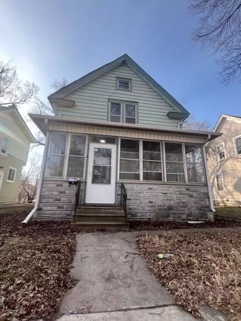 1216 Ross Ave, Saint Paul, MN 55106