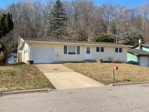614 Larch Ave, La Crescent, MN 55947
