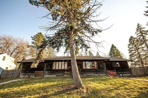 1120 Leland Rd E, Maplewood, MN 55109