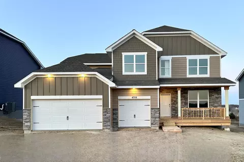 Exterior - 4705 Devonshire Ln, Chaska, MN 55318 photo 2 of 4
