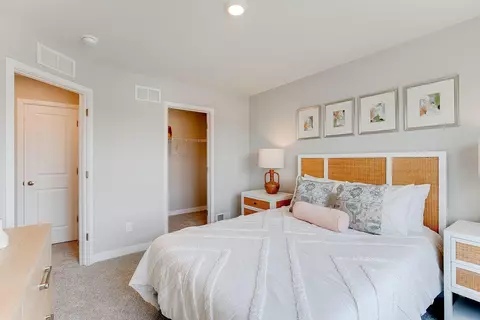 Bedroom - 4705 Devonshire Ln, Chaska, MN 55318 photo 6 of 6