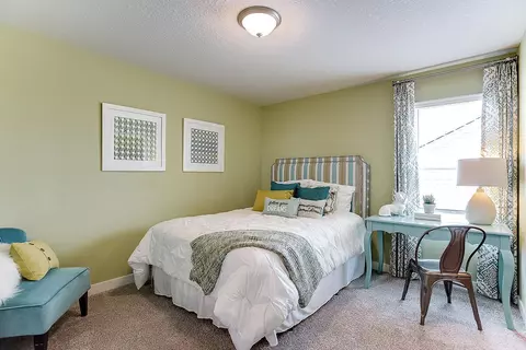 Bedroom - 4701 Devonshire Ln, Chaska, MN 55318 photo 3 of 5