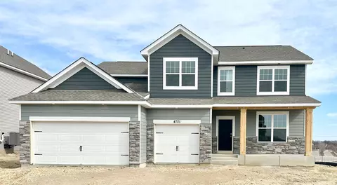 4701 Devonshire Ln, Chaska, MN 55318